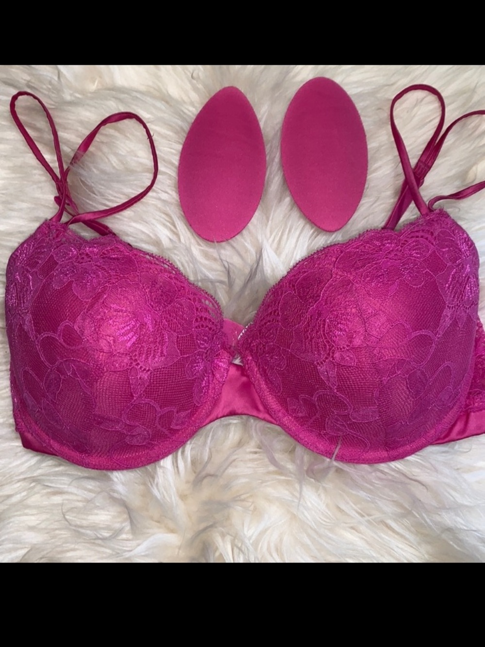 La Senza Hot pink bra with pushup pads. 2